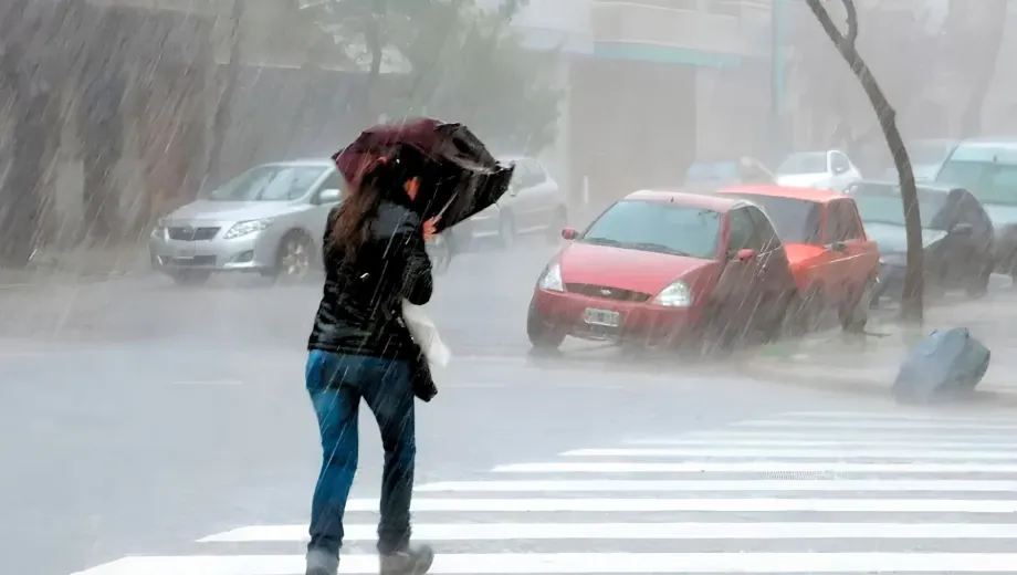 Alerta por nieve, lluvia y viento en Neuquén y Río Negro: qué zonas tendrán nivel naranja este miércoles