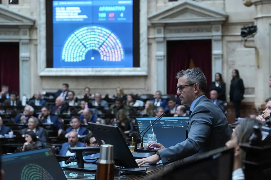 El oficialismo logró quórum en Diputados para tratar la reforma del Banco Central y la ley de Inocencia Fiscal