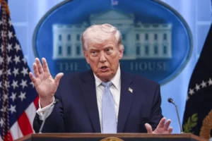 Donald Trump aseguró que declarará al estrecho de Ormuz como “territorio de Estados Unidos”