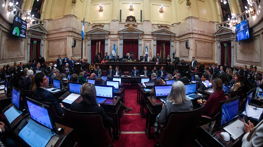 El Senado aprobó la Ley de Inviolabilidad de la Propiedad Privada tras eliminar dos capítulos del proyecto El Senado aprobó la Ley de Inviolabilidad de la Propiedad Privada tras eliminar dos capítulos del proyecto