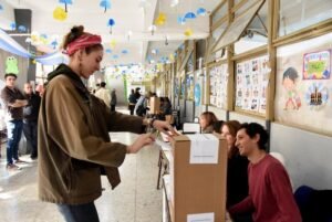 Elecciones 2027: al menos ocho provincias evalúan desdoblar sus comicios