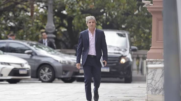El Gobierno realizó un nuevo canje de deuda con el BCRA para descomprimir un próximo vencimiento