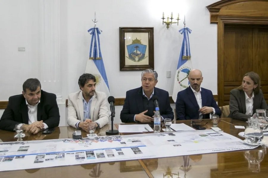 Rolando Figueroa: “La tierra debe ser para los argentinos y prioritariamente para los neuquinos”