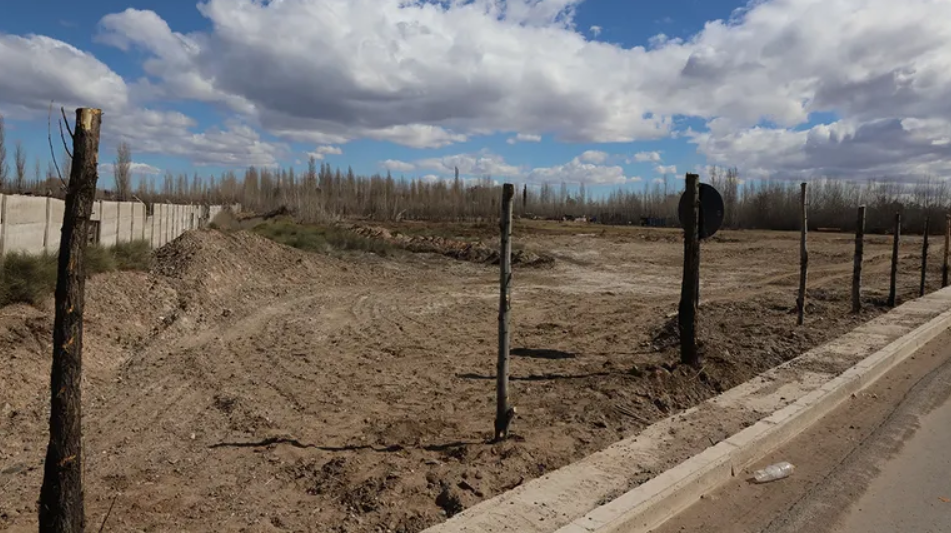 Casi 28 hectáreas en disputa: la historia de las tierras de Valentina Norte que terminaron en manos del CPE Casi 28 hectáreas en disputa: la historia de las tierras de Valentina Norte que terminaron en manos del CPE