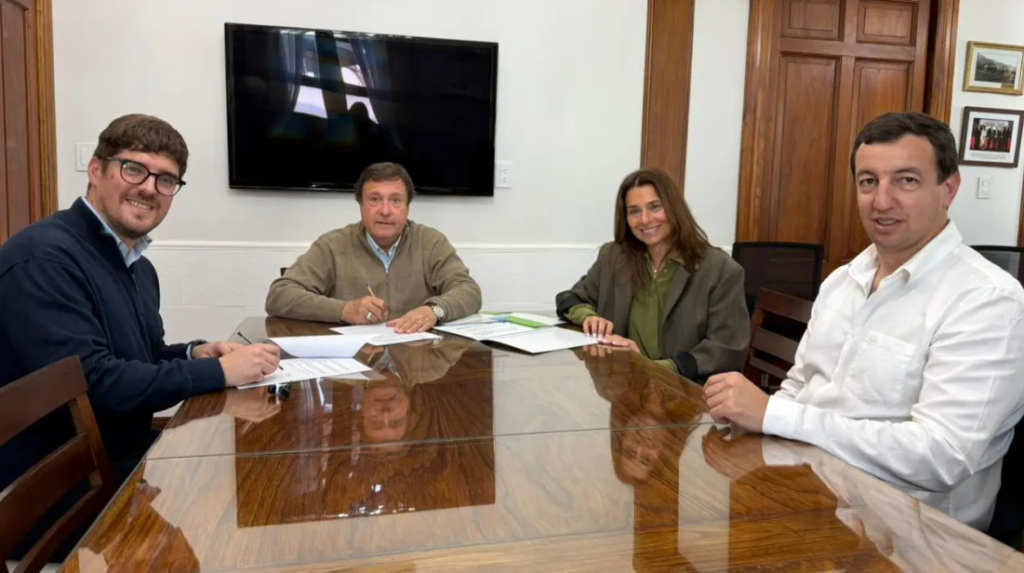 Obras en Guardia Mitre: más viviendas, mejor iluminación y un polideportivo terminado