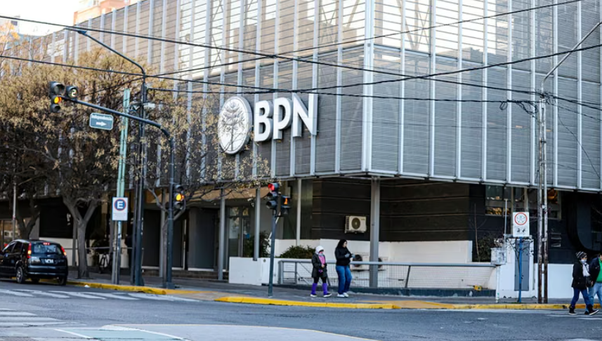 Los estatales de Neuquén cobrarán un bono de 0.000 y otros 1.480 por ropa de trabajo