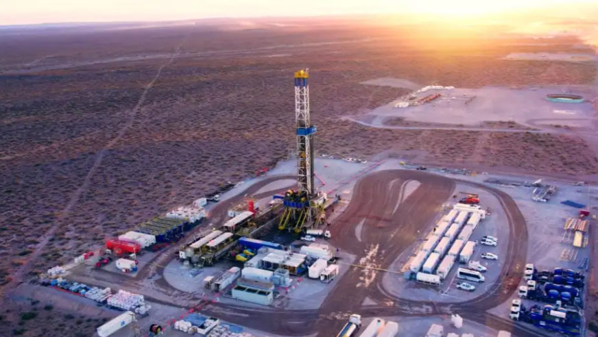 Vaca Muerta: el conflicto en Medio Oriente genera presión sobre los combustibles y oportunidades para exportar