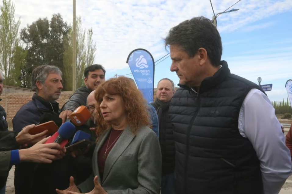 Más asfalto para el oeste de Neuquén: el plan que contempla 1.000 cuadras y .000 millones