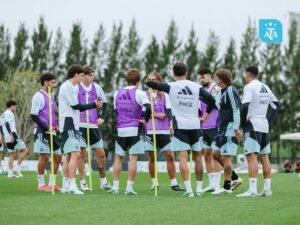 Arranca la era post Messi: la Selección argentina se enfrenta en un amistoso ante Bolivia en Córdoba