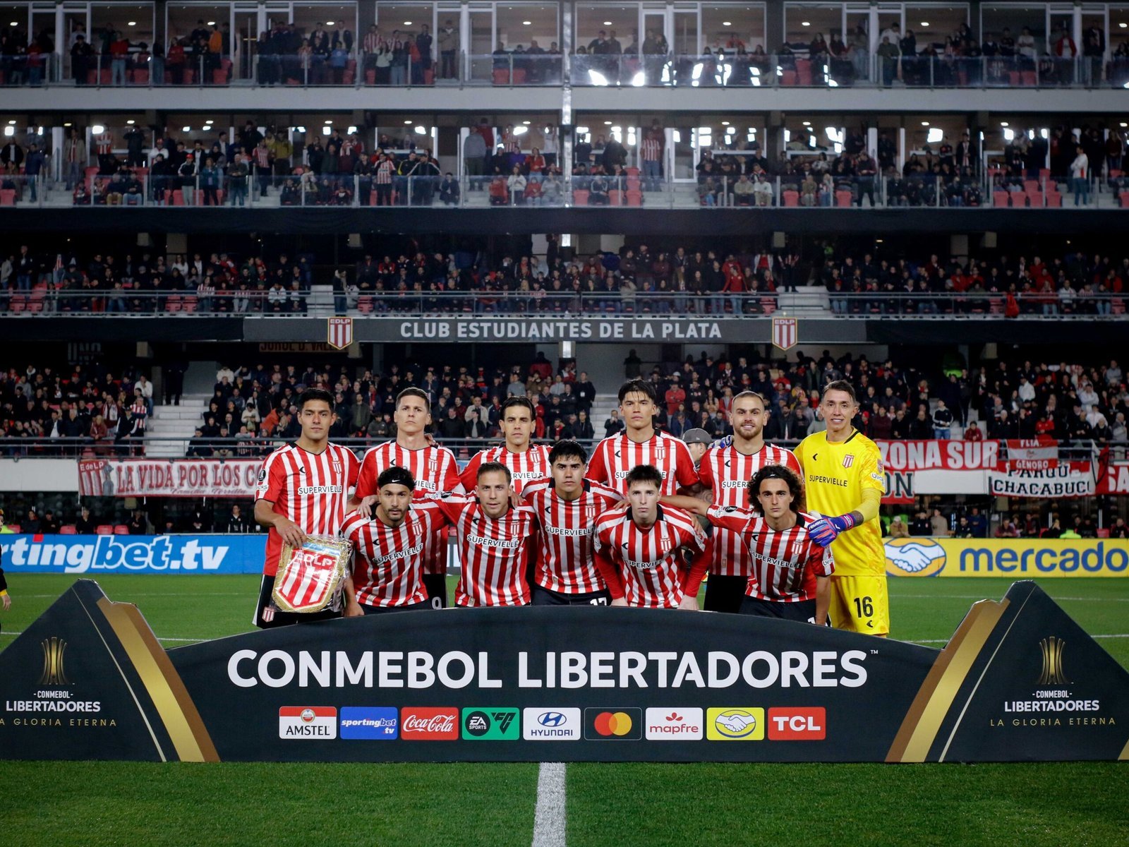 Estudiantes empató en La Plata y deberá buscar la clasificación ante Corinthians en San Pablo Estudiantes empató en La Plata y deberá buscar la clasificación ante Corinthians en San Pablo