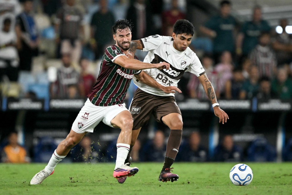 Platense perdió 2-0 ante Fluminense y quedó obligado a remontar en la vuelta de la Libertadores