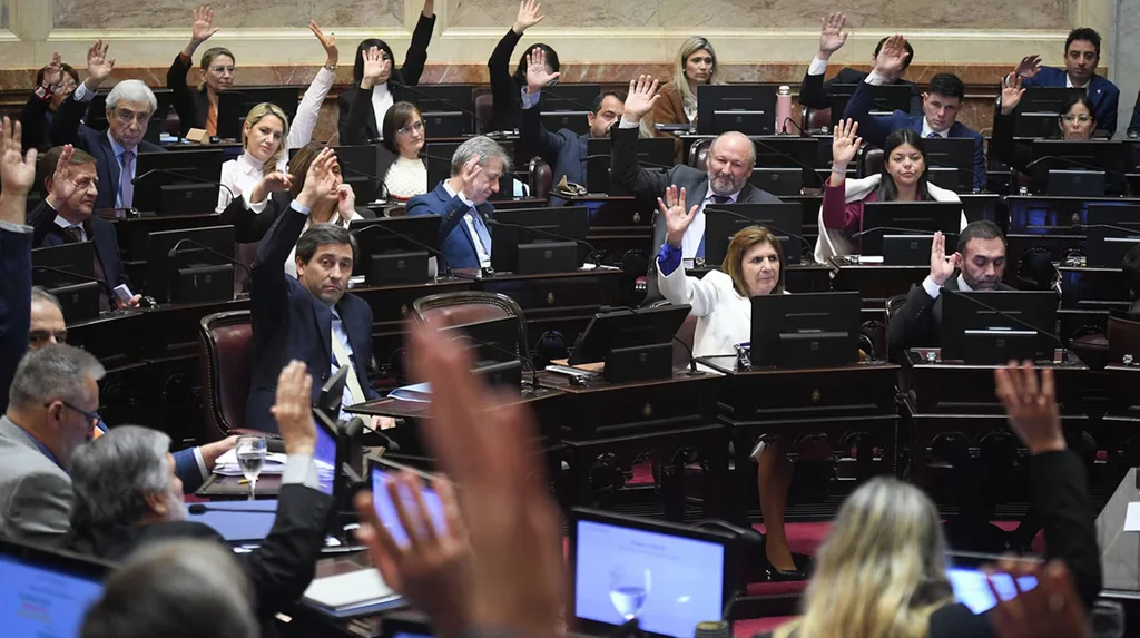 Tras el quórum en el Senado, el oficialismo intenta aprobar el régimen de zonas frías y la reforma del Banco Central 