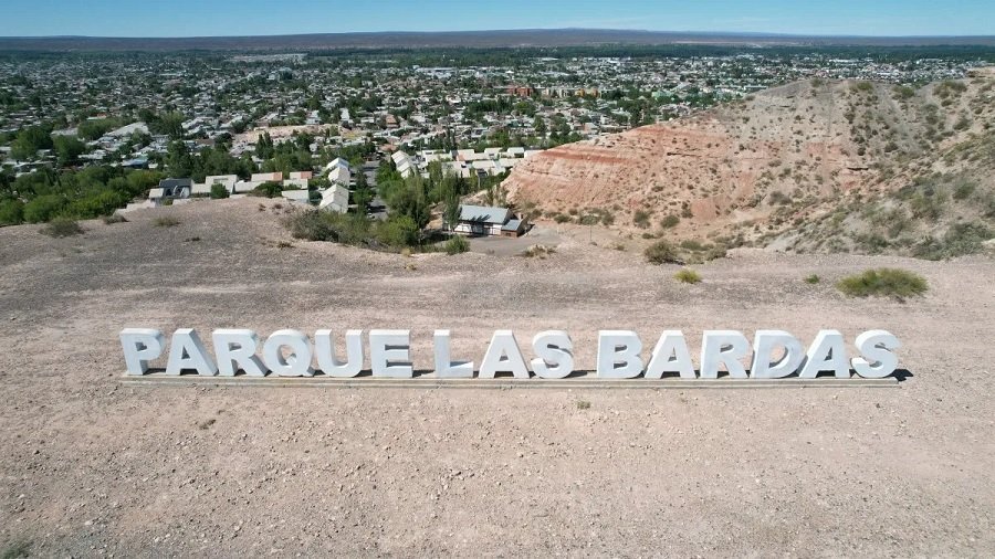 Sanción ejemplar en las bardas neuquinas: una empresa tiró líquidos y le aplicaron una multa millonaria
