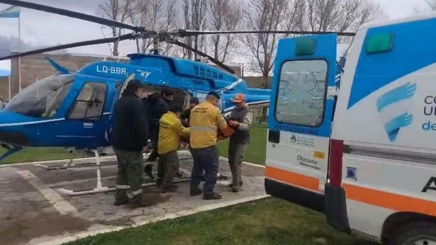 Un criancero de 80 años quedó aislado por la crecida de un arroyo y lo rescataron en helicóptero Un criancero de 80 años quedó aislado por la crecida de un arroyo y lo rescataron en helicóptero