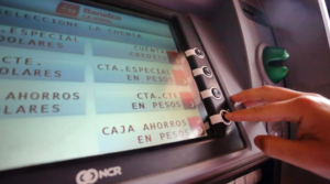 Río Negro completó el pago de los salarios de toda la administración pública en una sola jornada