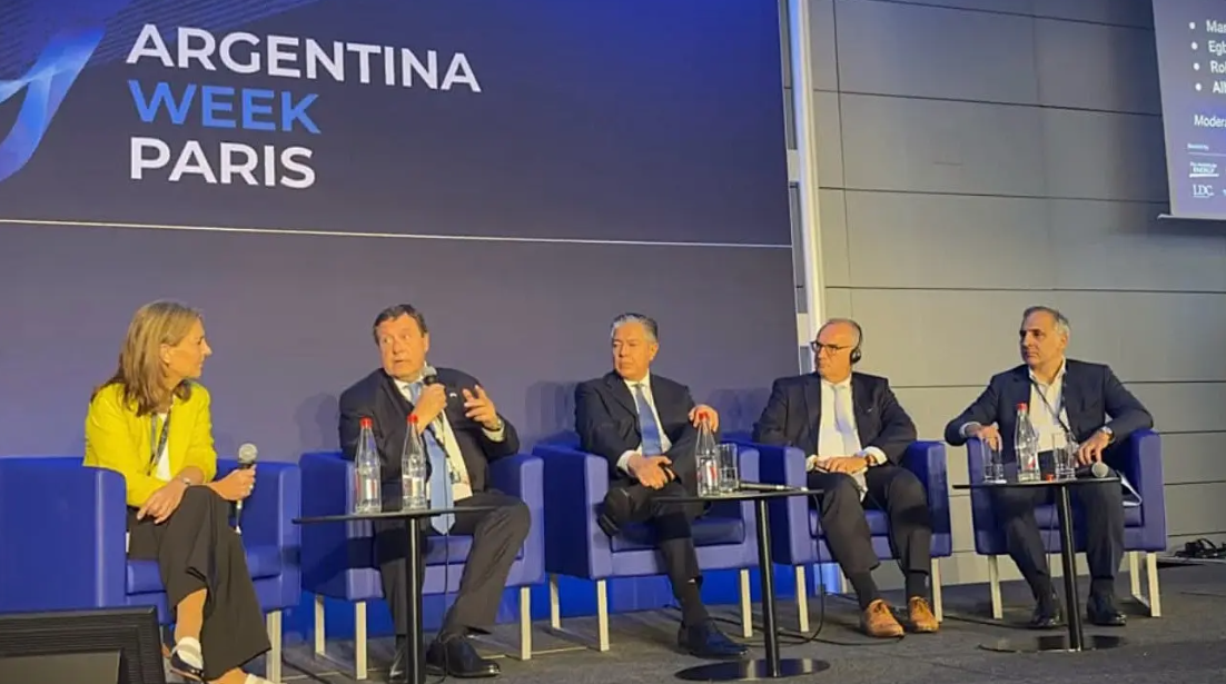 Río Negro avanza con la Zona Franca de Punta Colorada y prevé una inversión inicial de US millones Río Negro avanza con la Zona Franca de Punta Colorada y prevé una inversión inicial de US millones