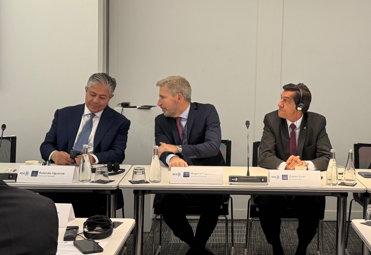 Figueroa reveló cuántas personas llegan por día a Neuquén y habló de nuevos desafíos Figueroa reveló cuántas personas llegan por día a Neuquén y habló de nuevos desafíos