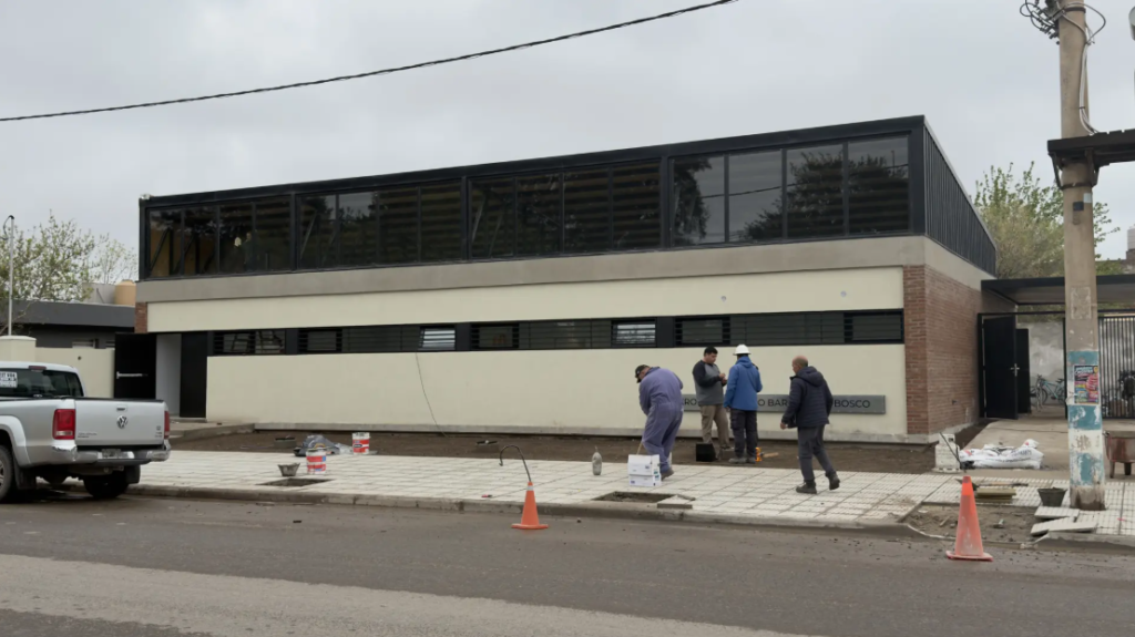 Después del incendio, el barrio Don Bosco de Cipolletti recupera su histórico Centro Comunitario