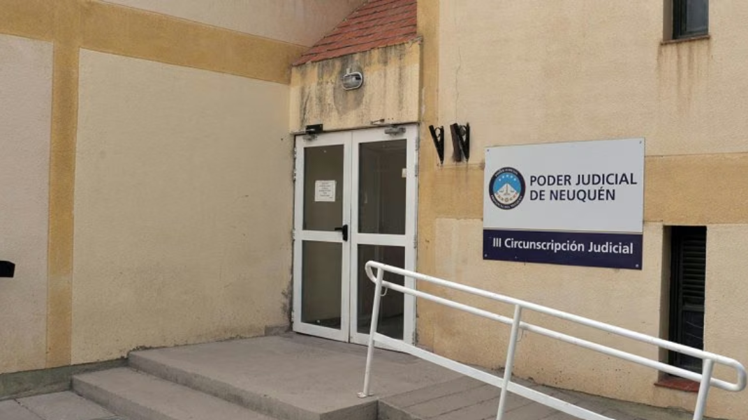 Condenaron a 8 años de prisión a un hombre por abusar sexualmente de una adolescente en Zapala Condenaron a 8 años de prisión a un hombre por abusar sexualmente de una adolescente en Zapala
