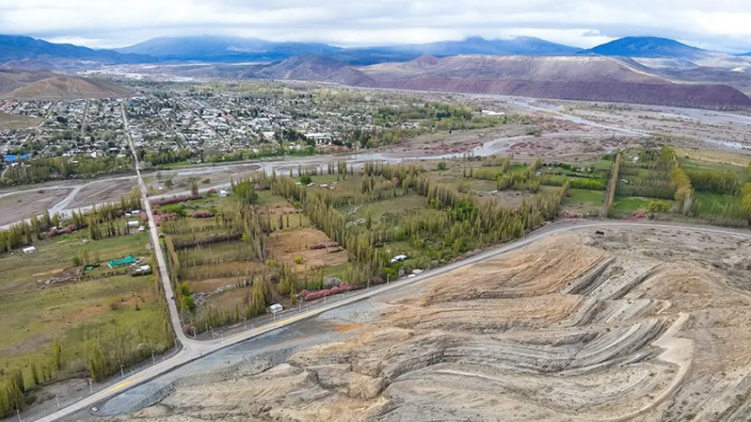Neuquén monitorea laderas y zonas de montaña por las lluvias: qué detectaron en el Cerro de la Virgen Neuquén monitorea laderas y zonas de montaña por las lluvias: qué detectaron en el Cerro de la Virgen