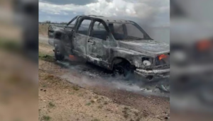 Una camioneta se incendió por completo sobre la Ruta 22, cerca de Arroyito
