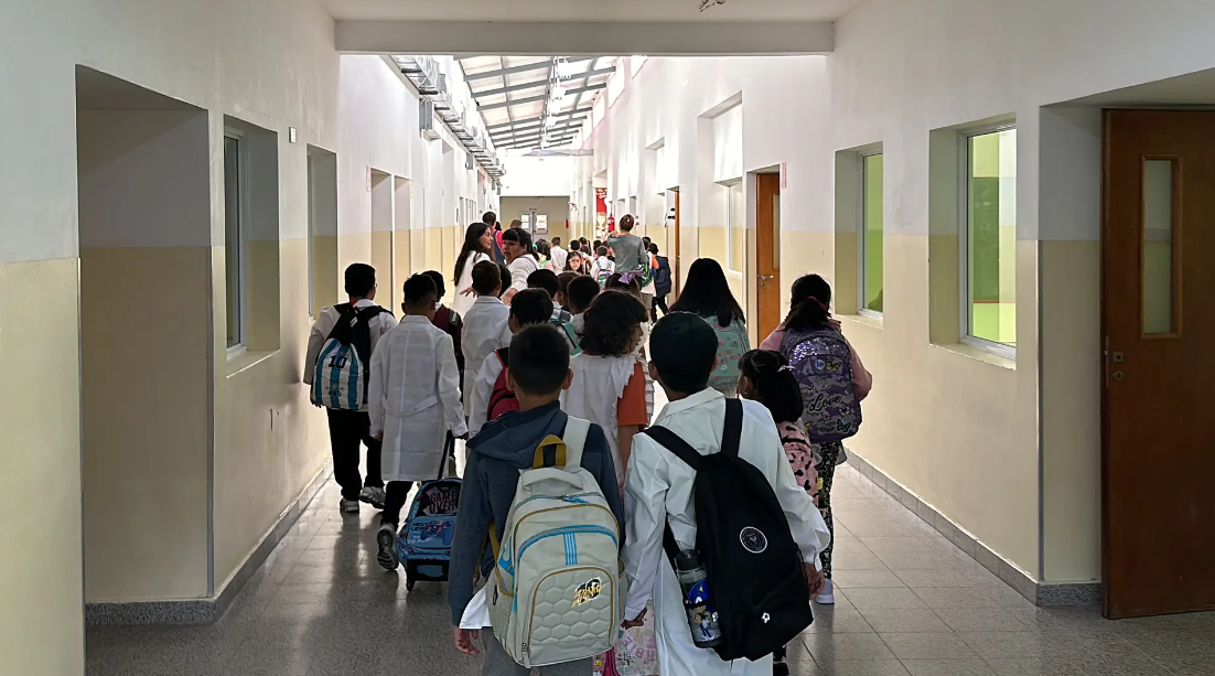 Tu Identidad: Río Negro llevará el Registro Civil a las escuelas para actualizar el DNI de los estudiantes Tu Identidad: Río Negro llevará el Registro Civil a las escuelas para actualizar el DNI de los estudiantes