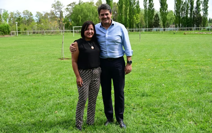 Con el modelo de Gaido como referencia, María Angélica Espinosa busca volver a la intendencia de Las Lajas