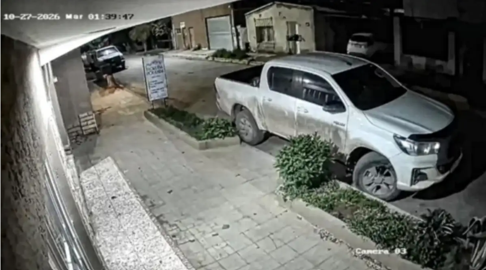 Robaron tarjetas de una camioneta en Catriel y gastaron casi ,8 millones en Neuquén y el Alto Valle Robaron tarjetas de una camioneta en Catriel y gastaron casi ,8 millones en Neuquén y el Alto Valle