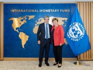 Exigencia clave del FMI: el organismo le pide al Gobierno una reforma tributaria para sostener el equilibrio fiscal