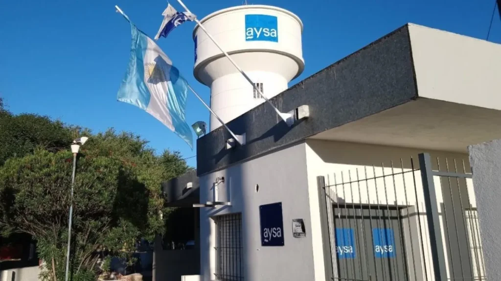 AySA, la empresa de agua y cloacas, propone aumentar las tarifas hasta un 22,6% para el 60% de los usuarios