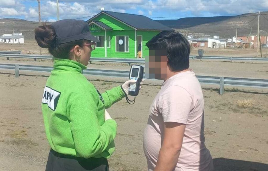 Chubut detectó a un camionero chileno con alcoholemia positiva durante un operativo en Ruta 40