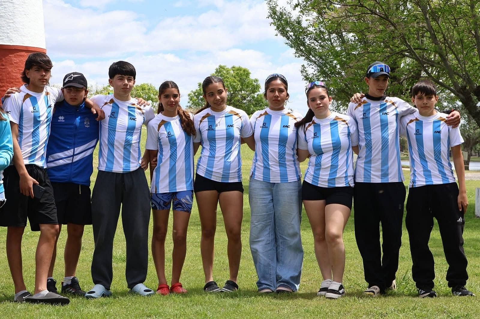 Dos jóvenes chubutenses se coronaron campeones de la Copa Binacional de Canotaje con la selección Dos jóvenes chubutenses se coronaron campeones de la Copa Binacional de Canotaje con la selección