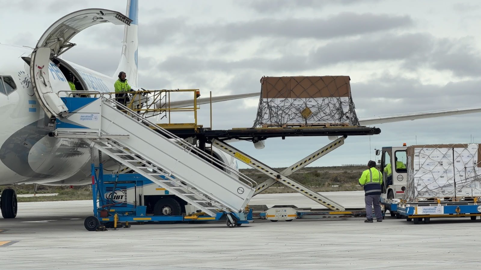 Chubut concretó la primera exportación de salmón vía Trelew y fortalece el perfil logístico de la ciudad