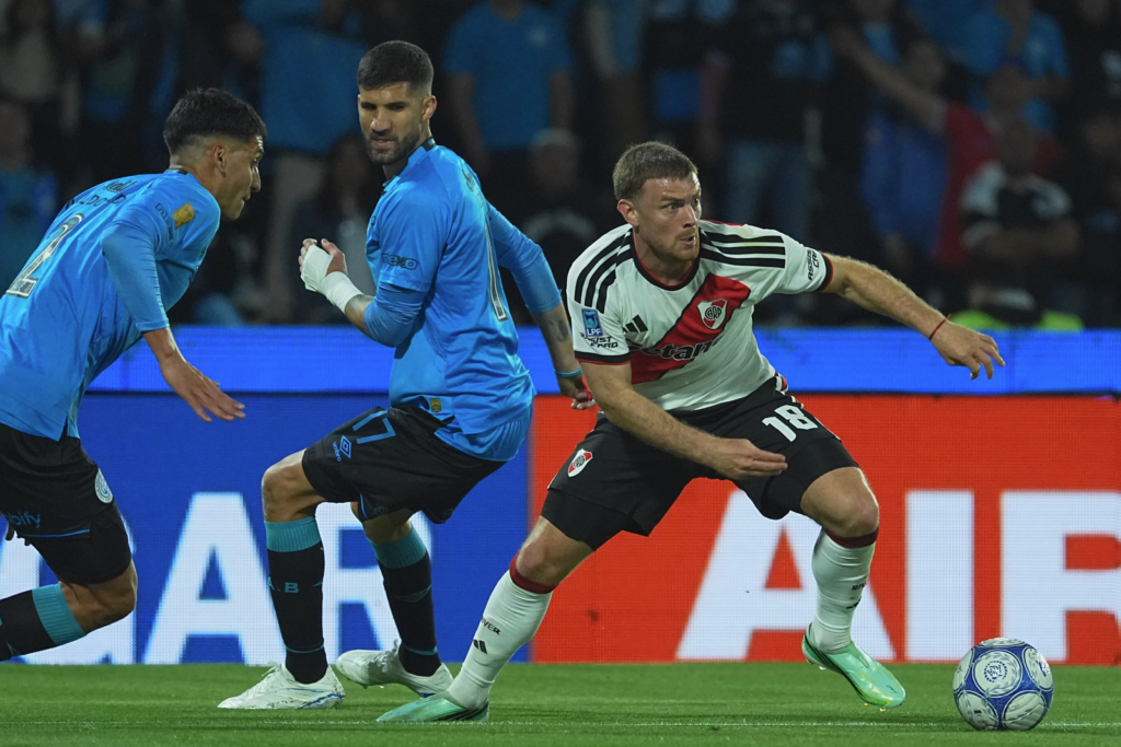 River goleó a Belgrano en Córdoba y volvió a meterse en zona de playoffs del Clausura