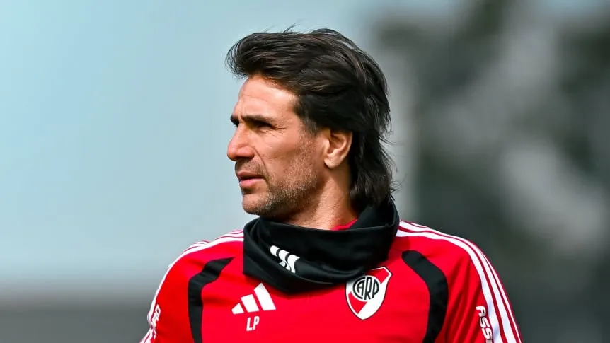 Alerta en River: se lesionó una pieza clave del mediocampo y se perdería el Superclásico