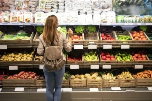 Precios en las góndolas: un mismo producto puede costar hasta 9,2% más según el supermercado