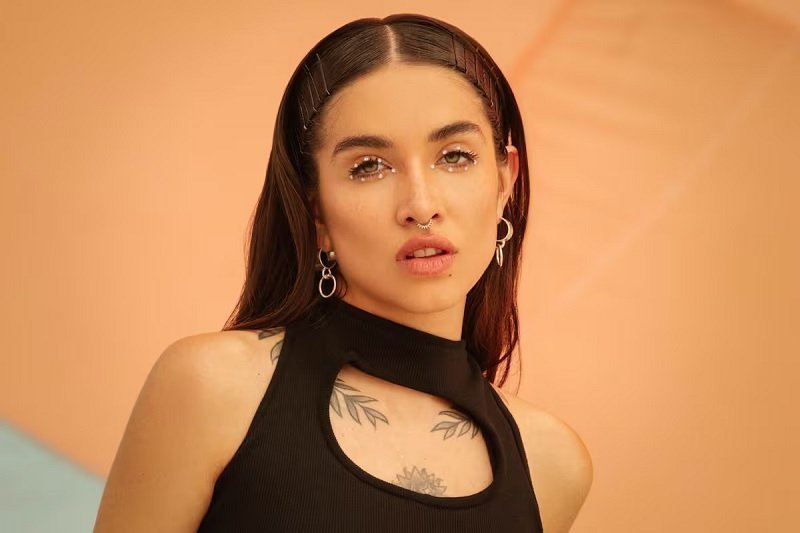 La cantante María Becerra será la artista principal de la Marcha del Orgullo 2026