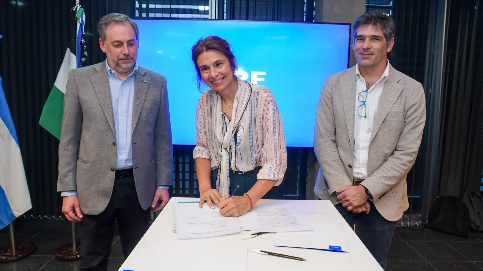 Río Negro e YPF acordaron un plan para sumar proveedores a los proyectos energéticos Río Negro e YPF acordaron un plan para sumar proveedores a los proyectos energéticos